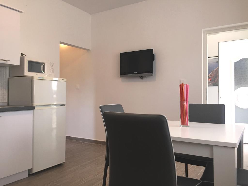 Apartments Valentino Supetarska Draga Dış mekan fotoğraf